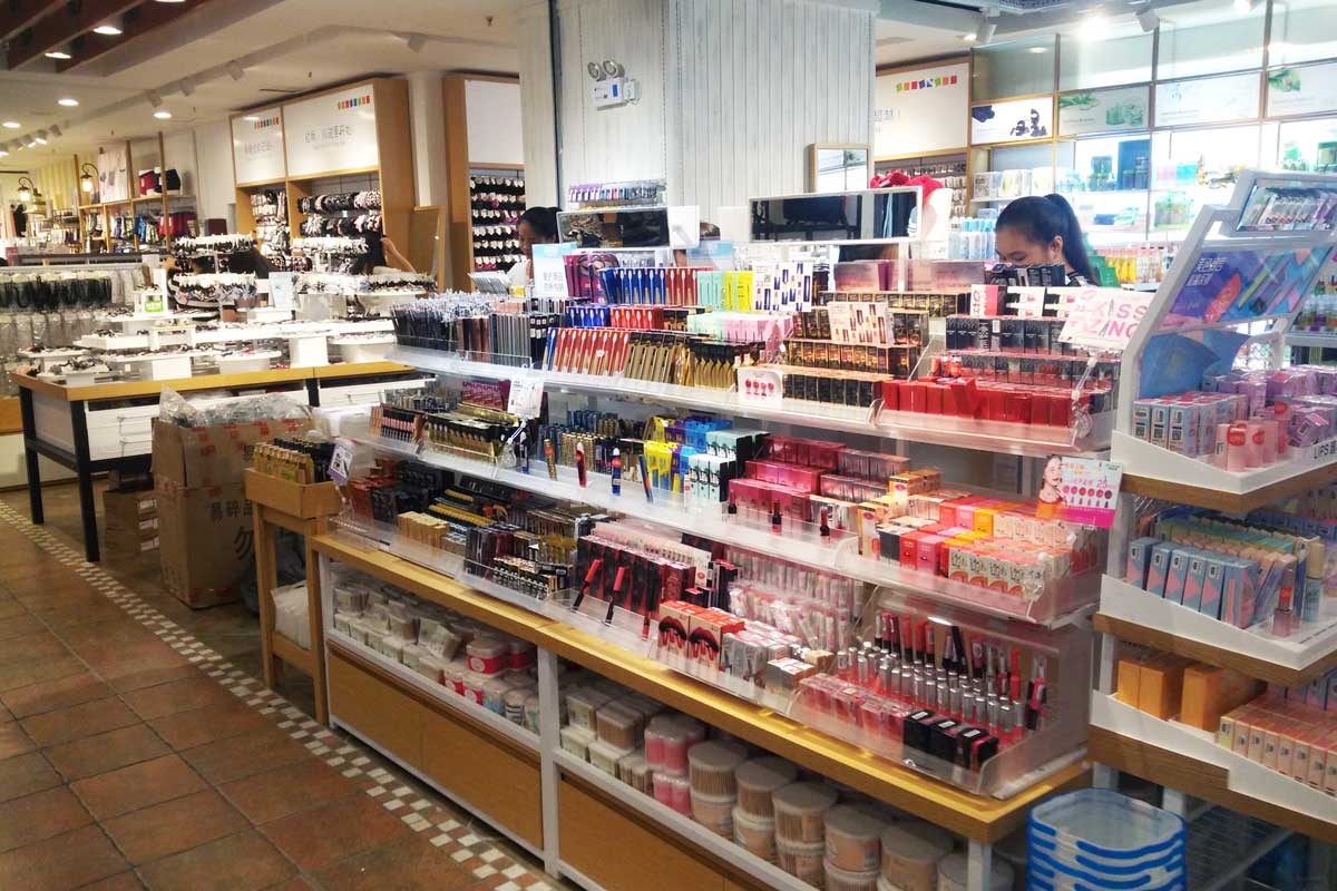 七色花飾品設(shè)計實景圖3 七色花飾品設(shè)計實景圖3