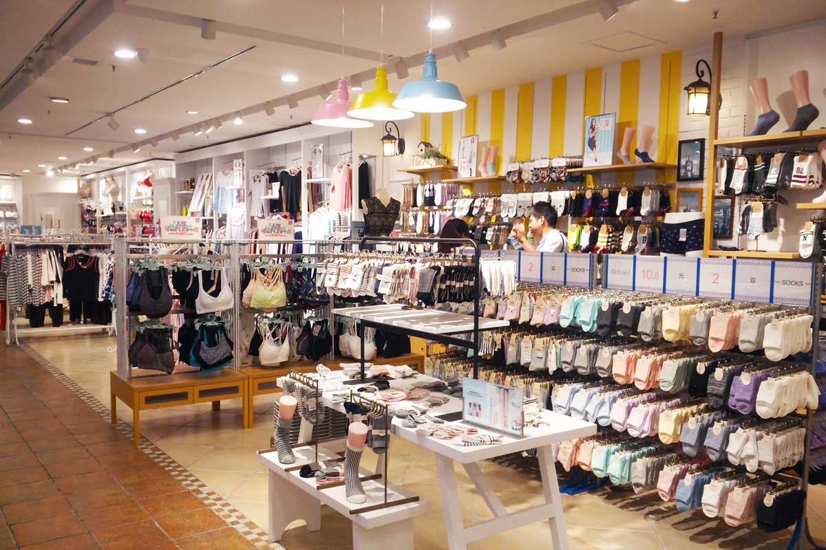 七色花飾品設(shè)計實景圖2 七色花飾品設(shè)計實景圖2